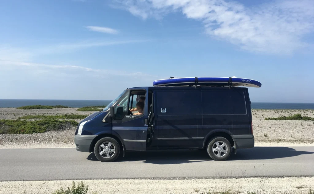 La Van: Équipage Ukulele Road Trips mer Baltique
